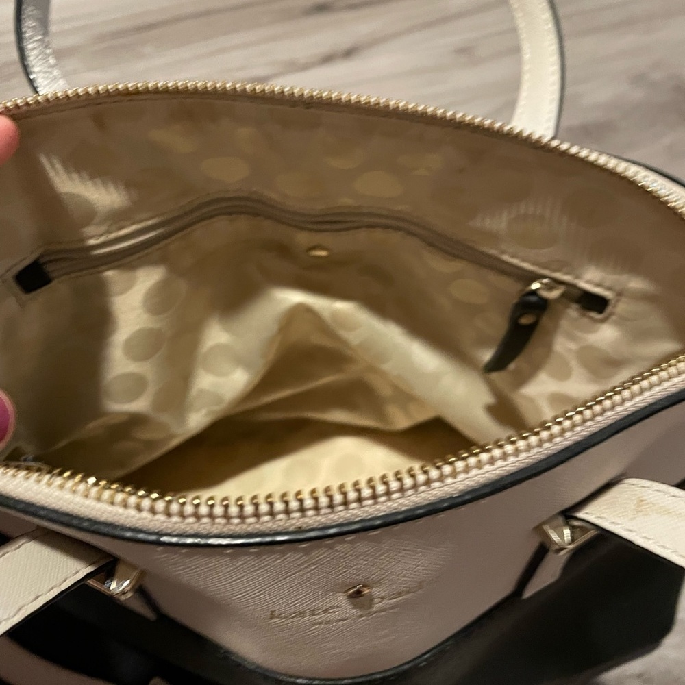 Black and Cream Kate Spade Purse - Picture 3 of 10